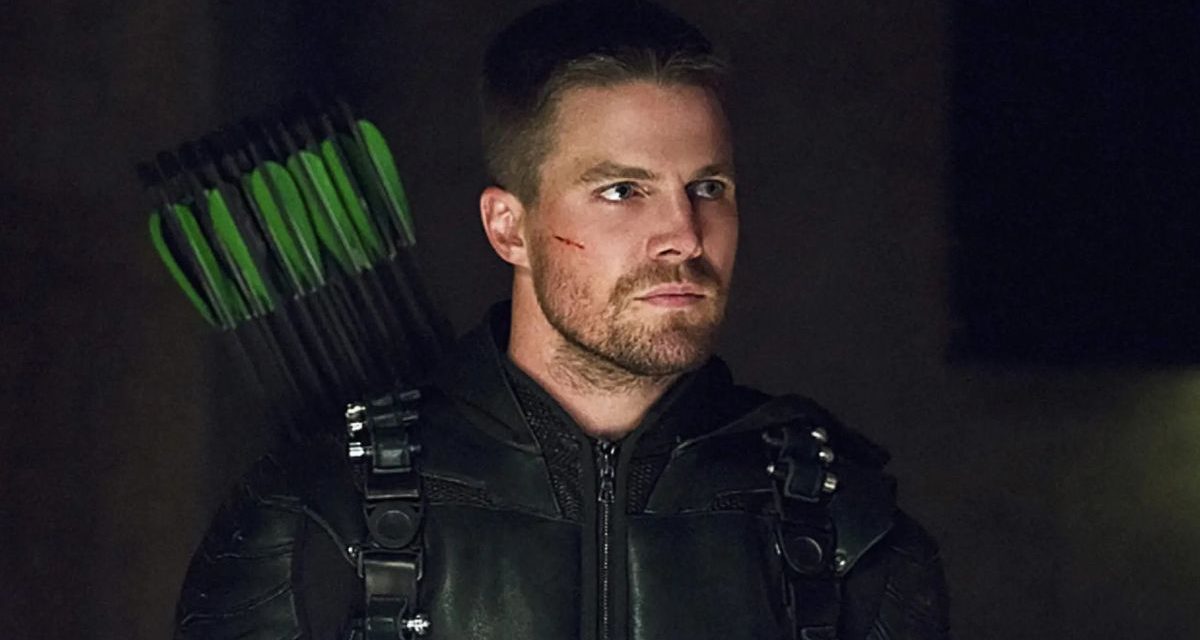 Suits: LA Cast Stephen Amell in Lead Role!